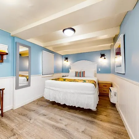 Truman @ Duval Key West Room photo